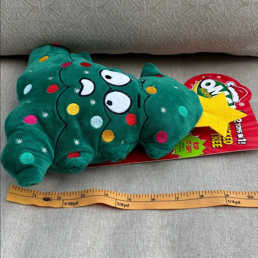 NWT Christmas Tree Dog Toy